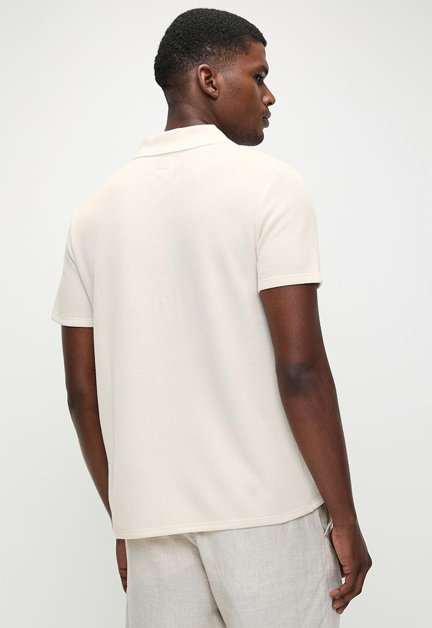 GUESS - Ss Dante Rib Knit Polo - Resort Sand