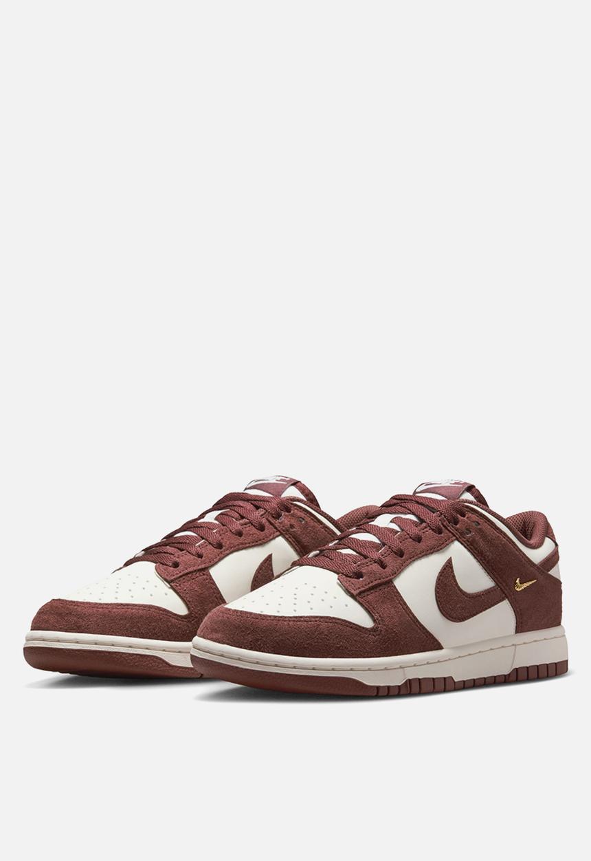 Nike - WMNS DUNK LOW