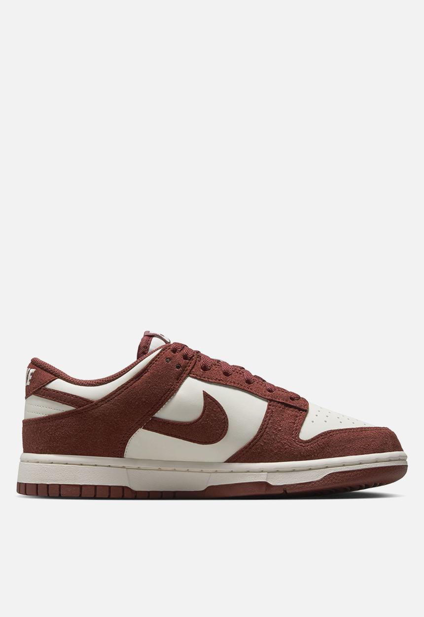 Nike - WMNS DUNK LOW