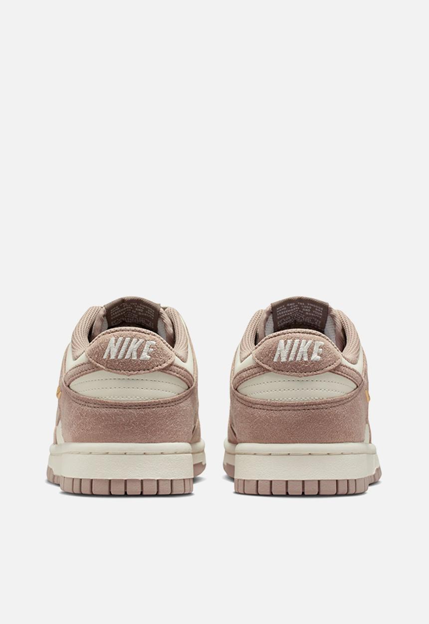 Nike - WMNS DUNK LOW