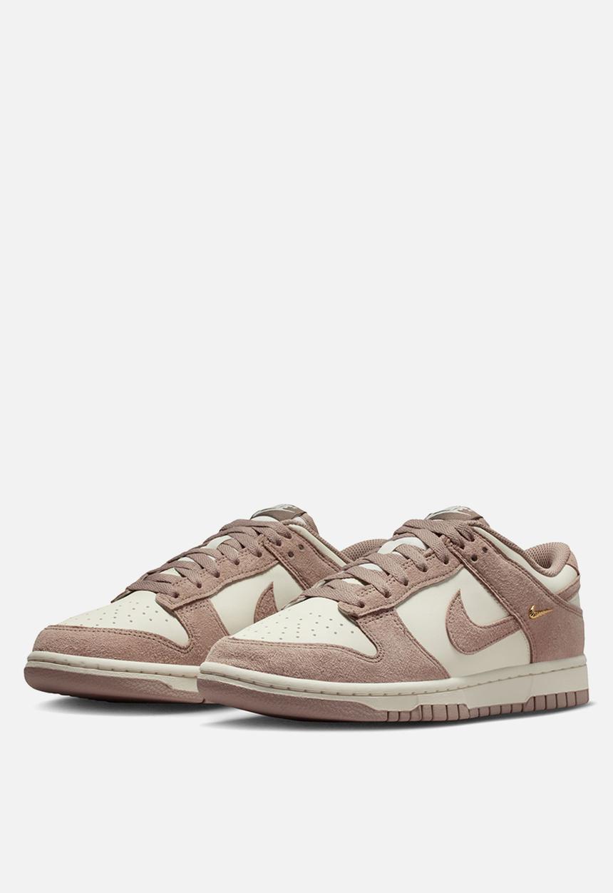 Nike - WMNS DUNK LOW