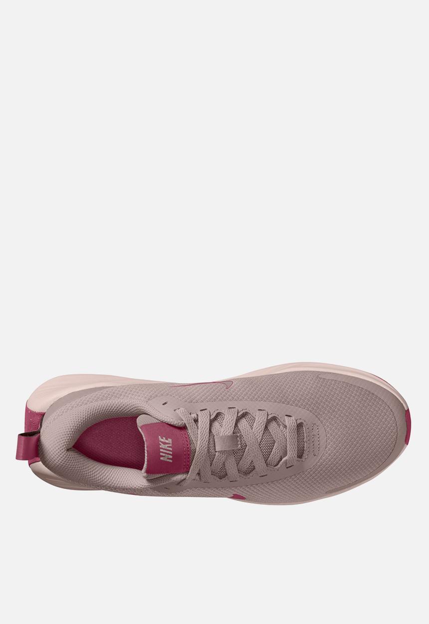 Nike - Promina