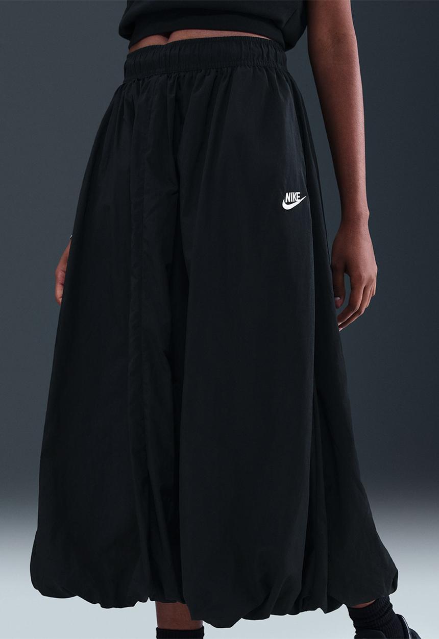 Nike - Nike Windrunner Skirt - Black