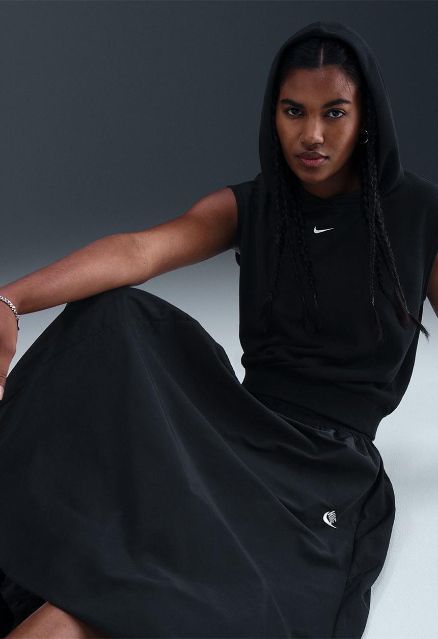 Nike - Nike Windrunner Skirt - Black