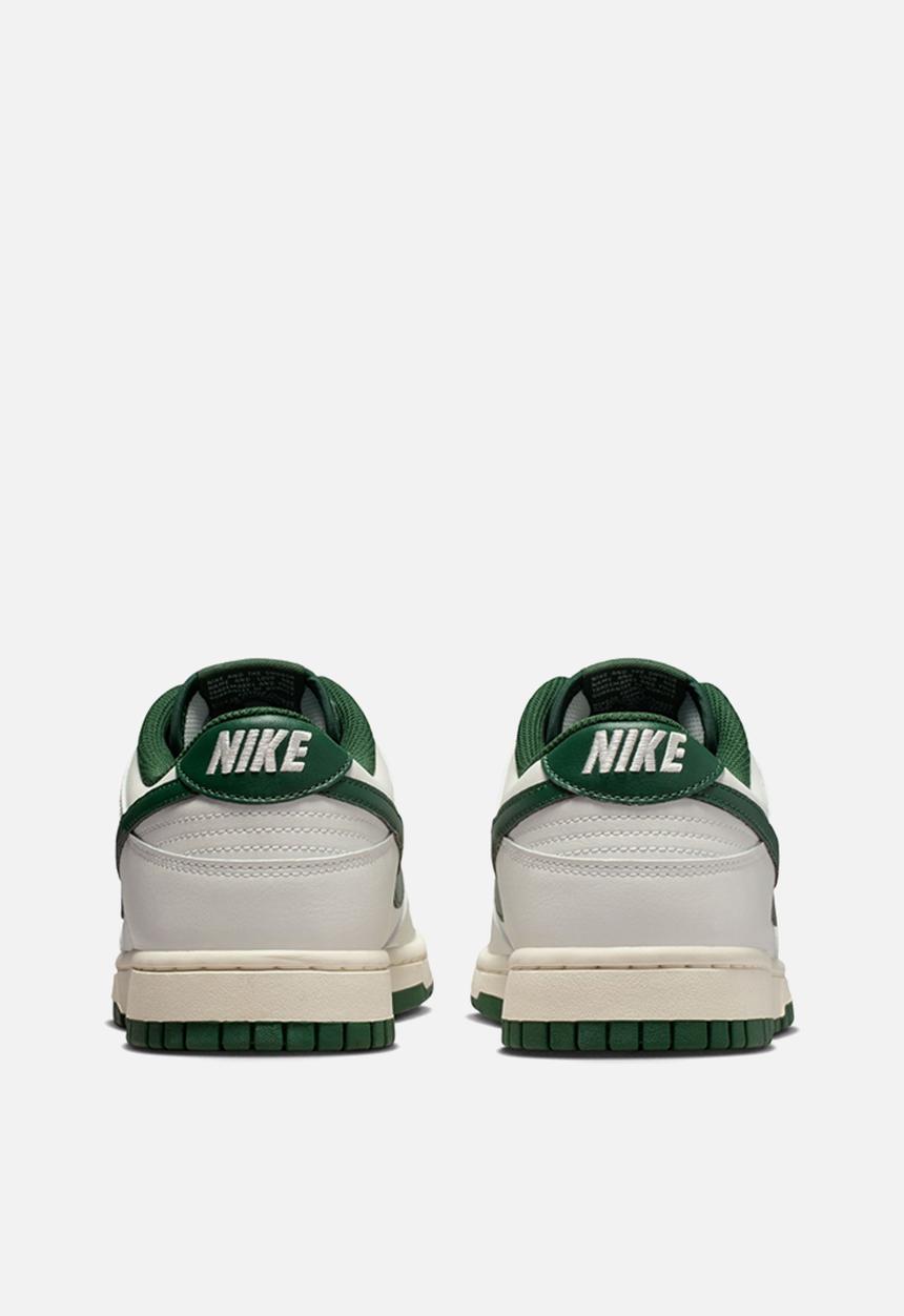 Nike - Dunk Low Retro