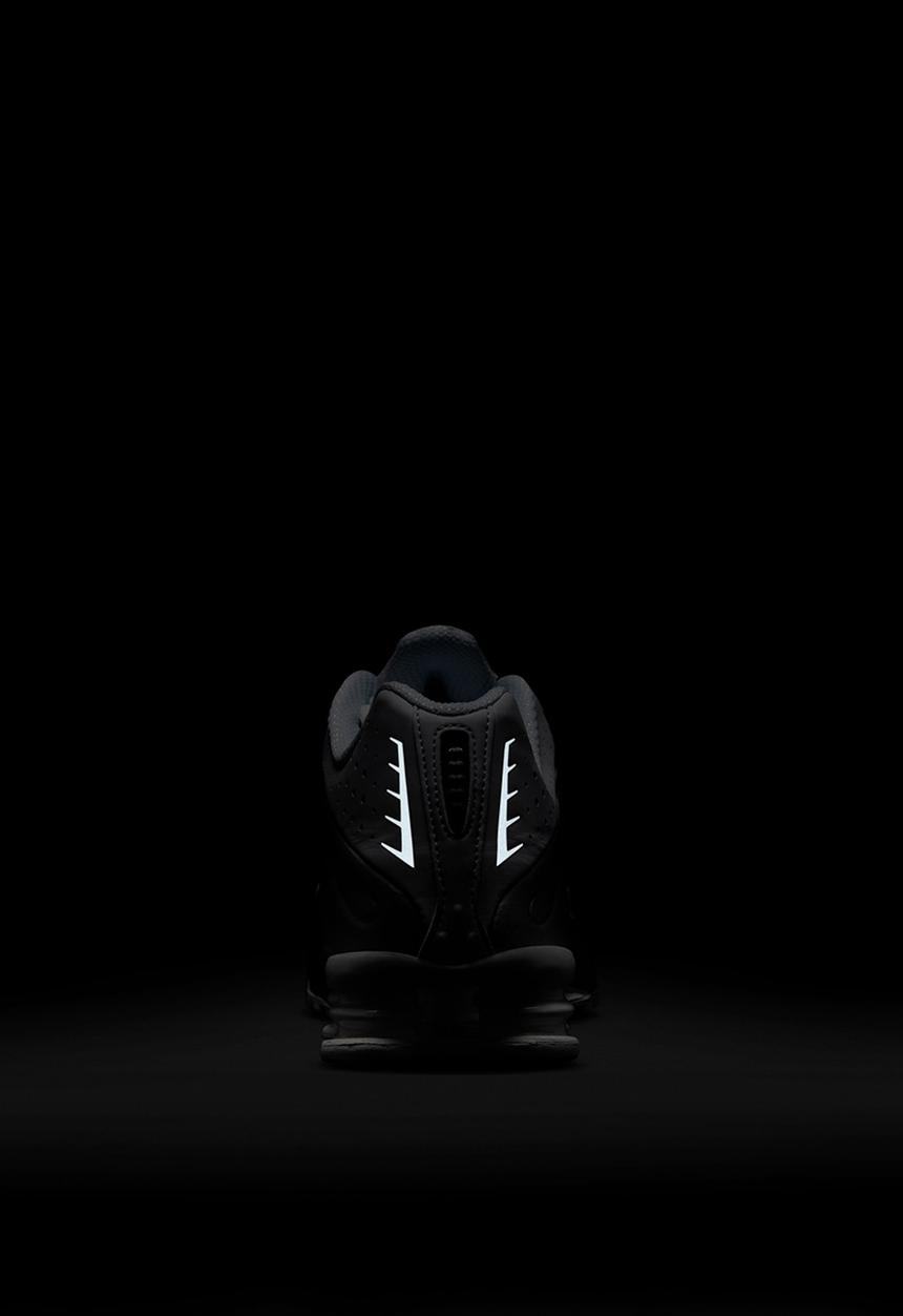 Nike - Shox R4