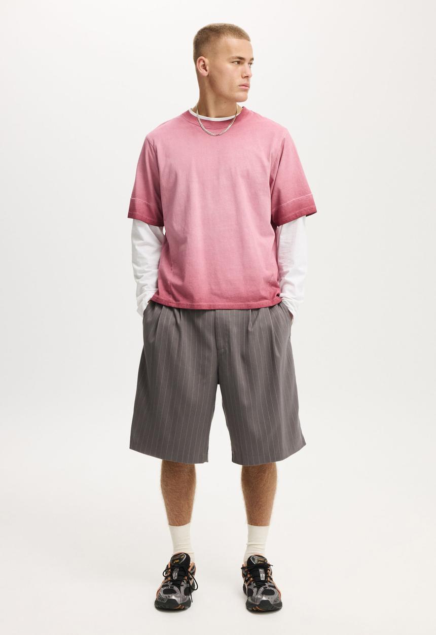 Cotton On - Super Baggy Pleated Short - Charcoal Pinstripe