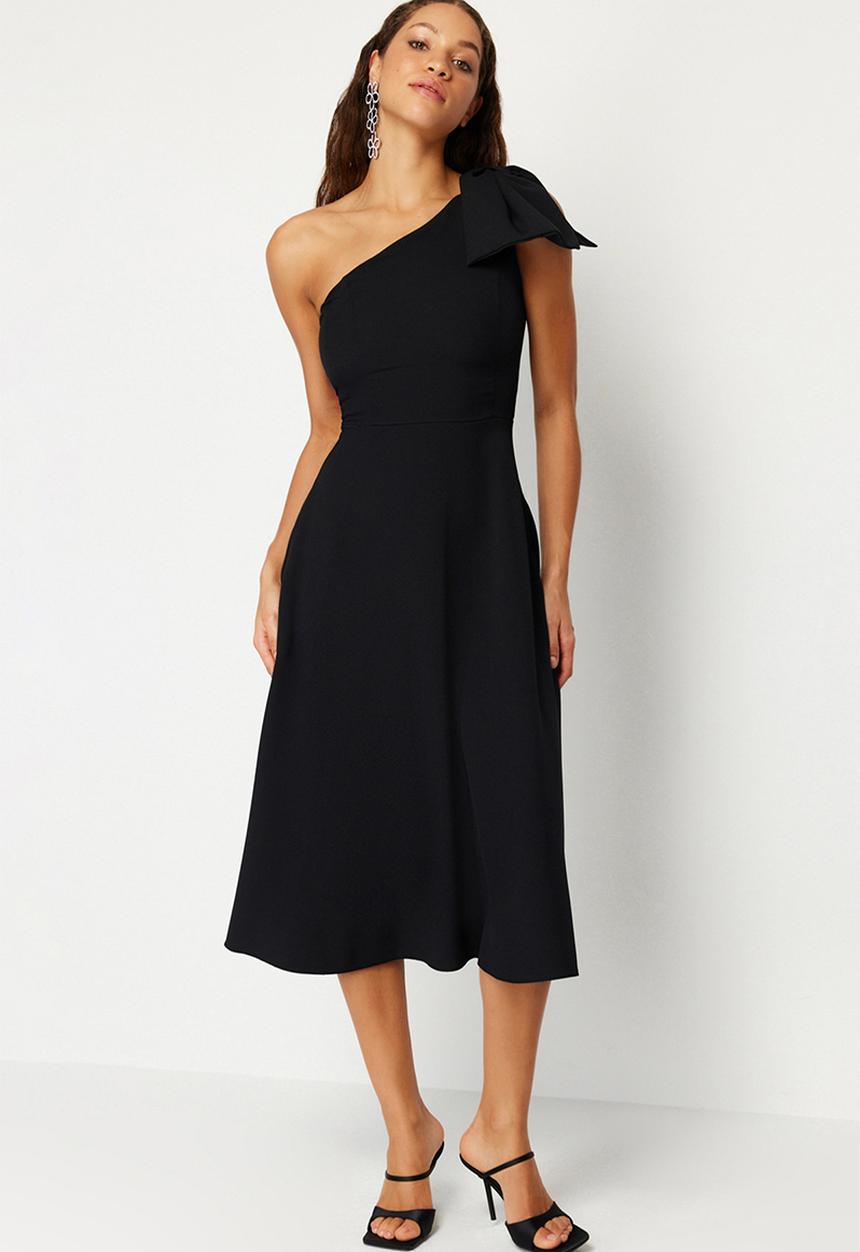 Trendyol - A-Line Bow Detailed Woven Evening Dress - Black