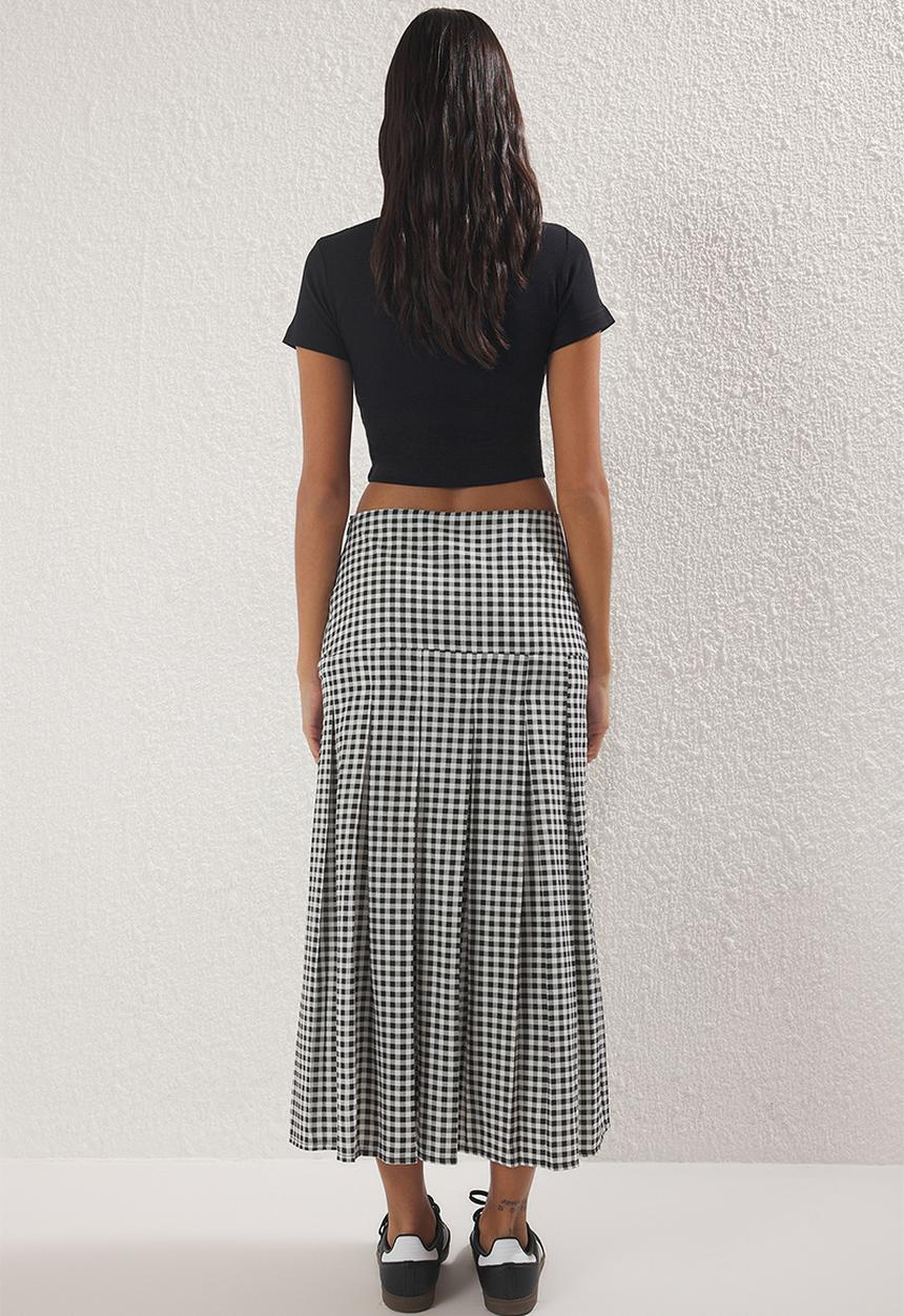 Trendyol - Plaid/Gingham Pleated Midi Woven Skirt - Black