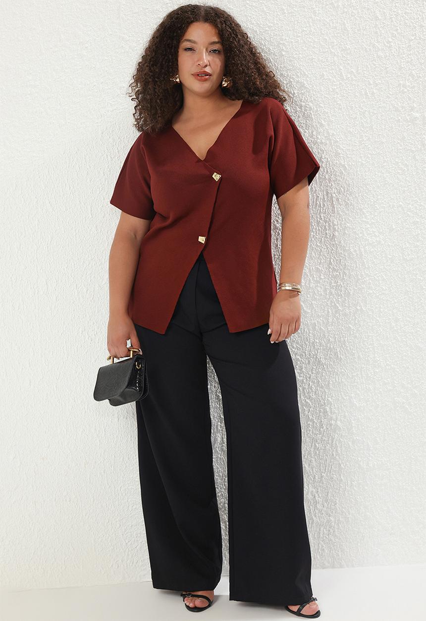 Trendyol - Buttoned asymmetric closure knitwear blouse - plum