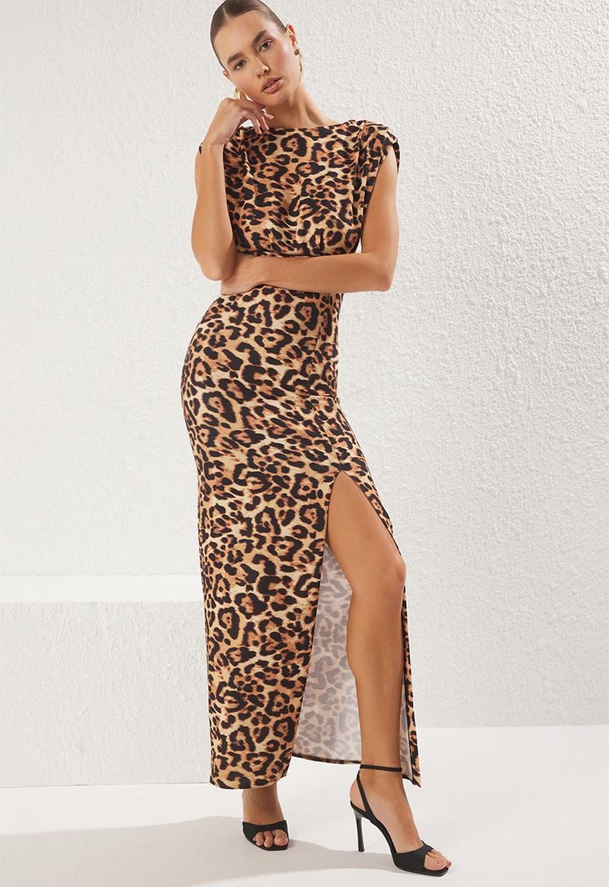 Trendyol - Padded Woven Long Elegant Evening Night Graduation Dress - Brown