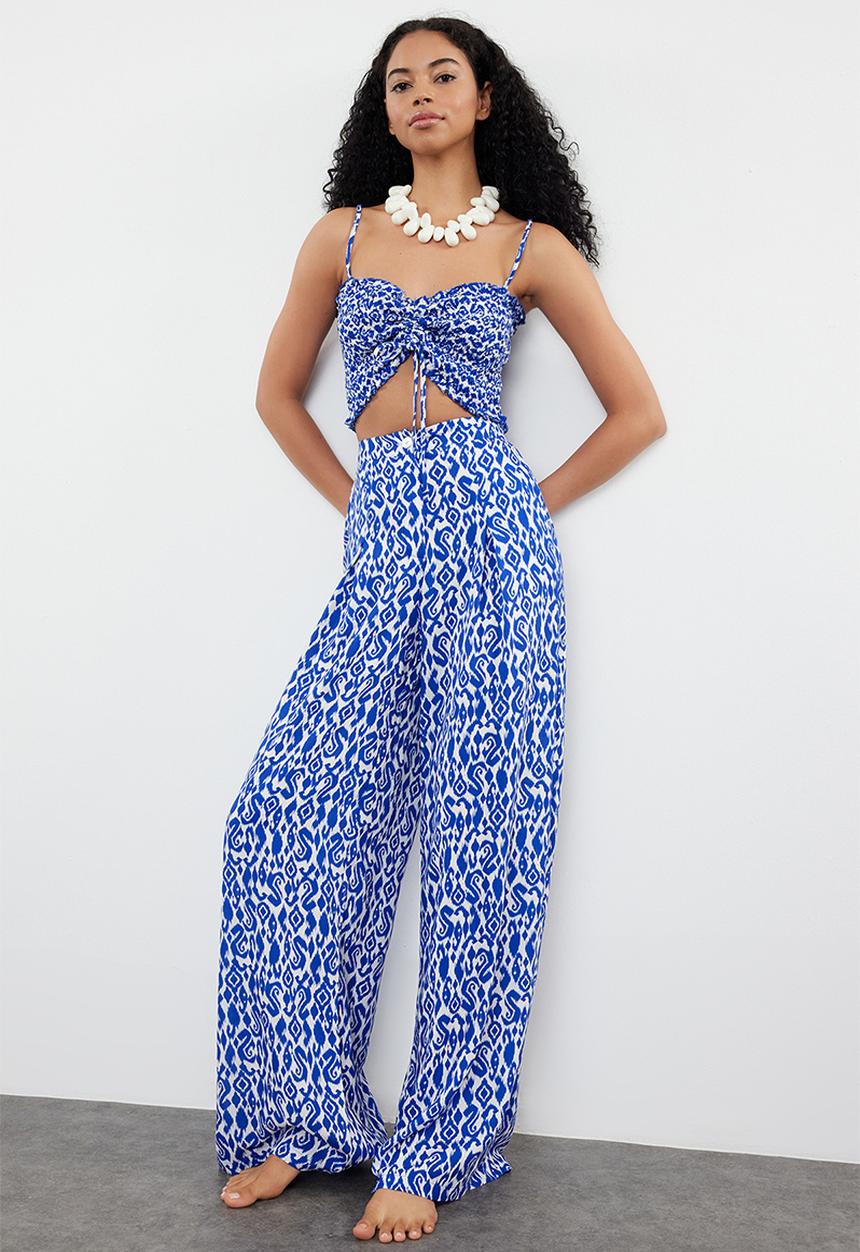 Trendyol - Tile Patterned Woven Gipel Strapless Blouse Trousers Beach Suit - Blue