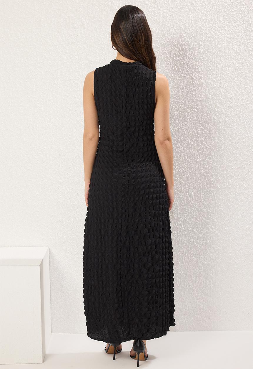 Trendyol - Plain Textured Crew Maxi Dress - Black
