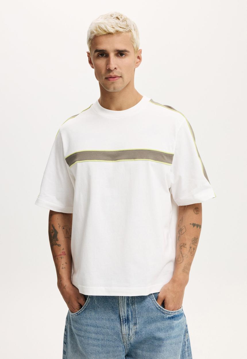 Cotton On - Cropped Fit Panel T-Shirt - Vintage White Contrast