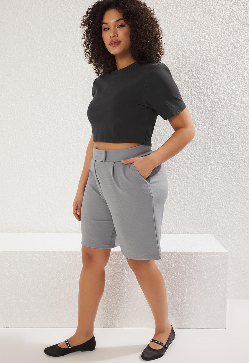 Trendyol - Pleat detail plus size knitted shorts & bermuda - gray