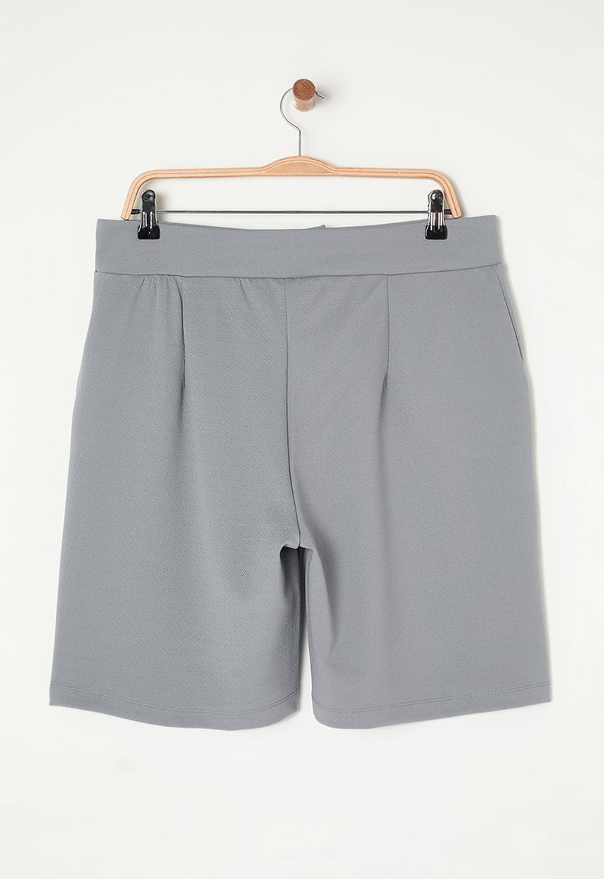 Trendyol - Pleat detail plus size knitted shorts & bermuda - gray