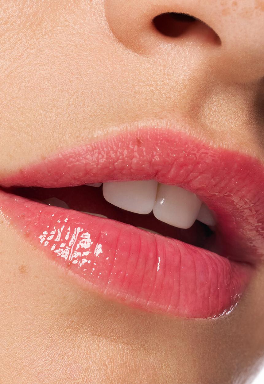 essence - CHILI BOMB Shiny Lipgloss - 01 Strawberry Salsa