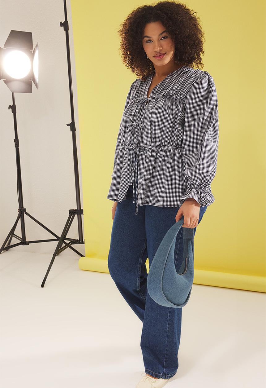 Trendyol - Blue bow long balloon sleeve textured seersucker woven plus size blouse - navy blue