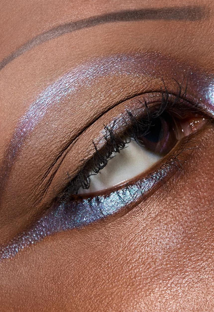 MAC - DAZZLE Multichrome Single Eye Shadow Compact - Venom