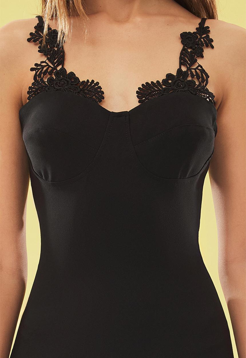 Trendyol - Bodycon Lace Detailed Woven Long Elegant Evening Dress - Black