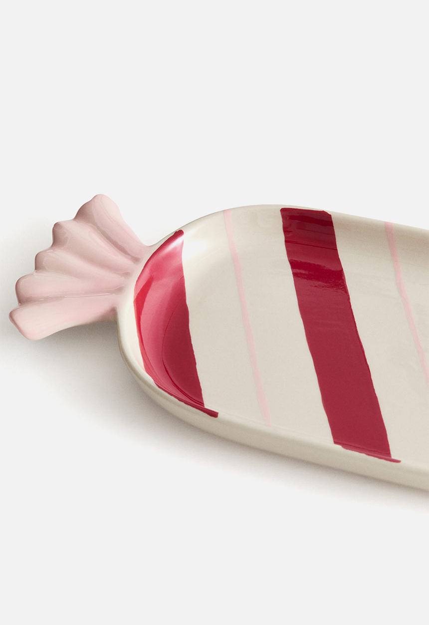 H&M - Figurative stoneware serving plate - red wrapped sweet 