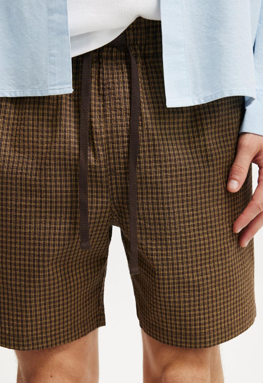 Cotton On - Easy Short - Brown Seersucker Check