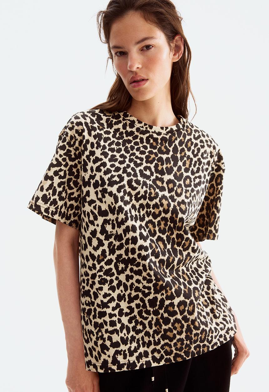 Oversized t-shirt - light beige/leopard print - 1274174048