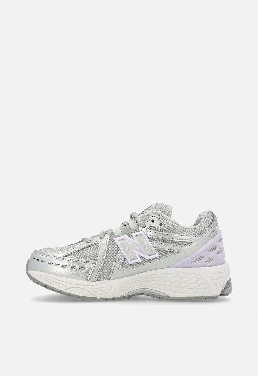 New Balance  - 1906 Grade School - silver