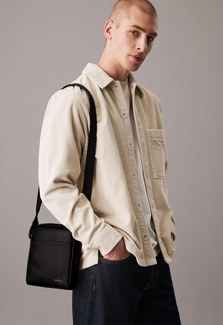 Calvin Klein - Monogram Soft Reporter18 - Brown