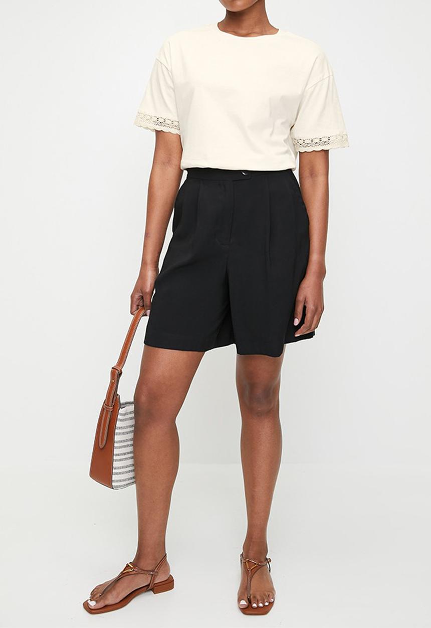 edit - Lace trim detail tee - milk