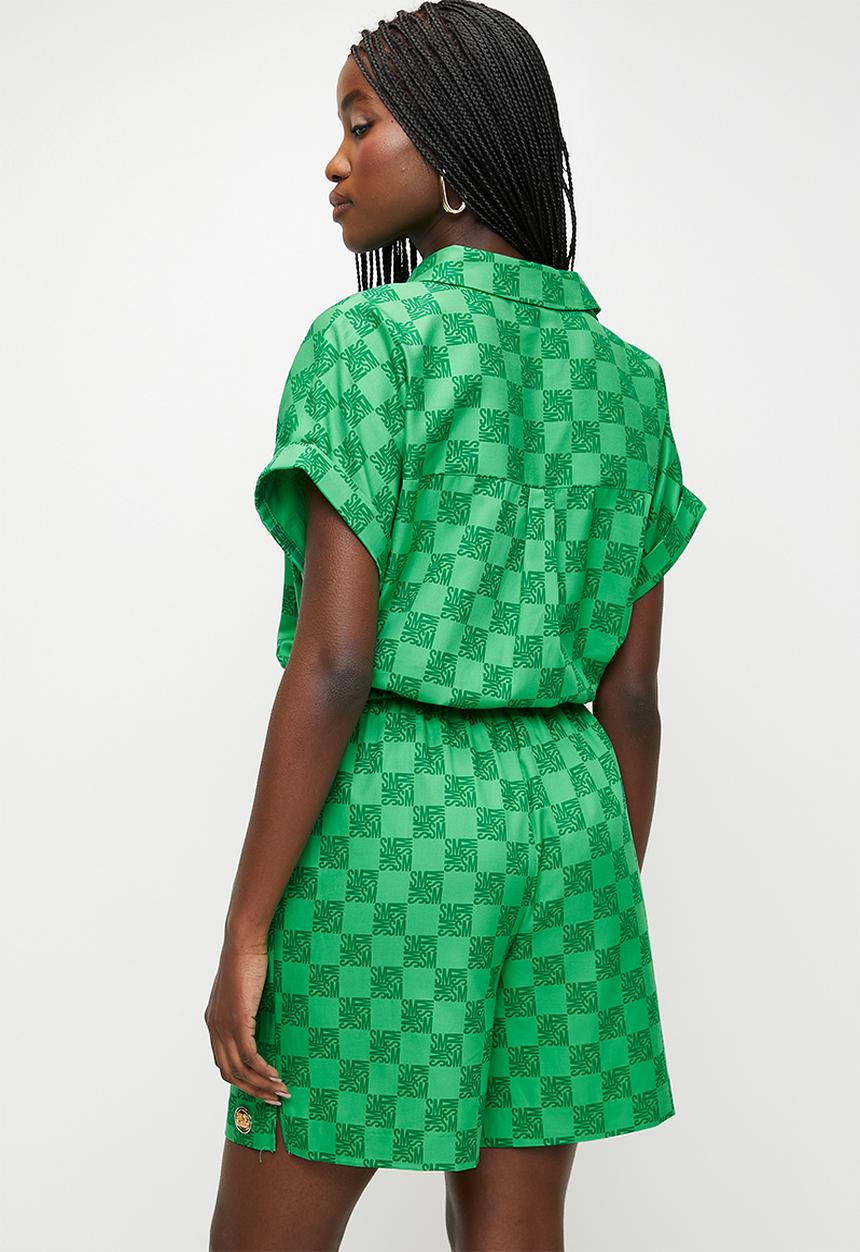 Steve Madden - Ladies Ayra Allover Printed Logo Shorts - Emerald
