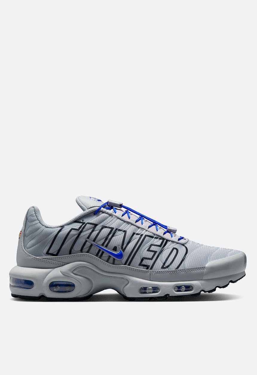 does nike air max plus run small