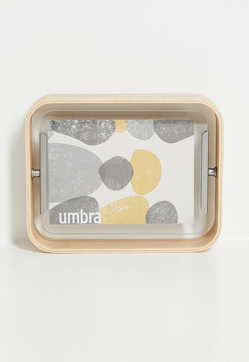Umbra - Bellwood photo display - natural