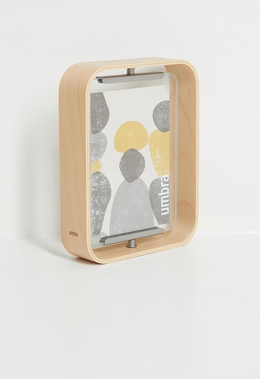 Umbra - Bellwood photo display - natural