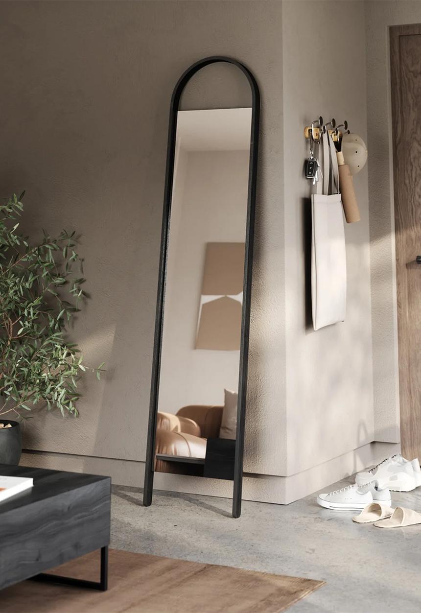 Umbra - Bellwood leaning mirror - black