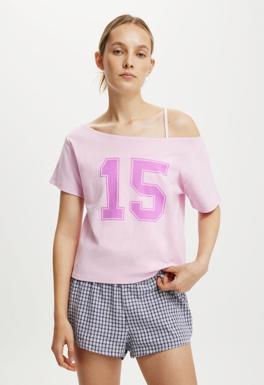 Cotton On - The sporty off shoulder graphic tee - 15 / lavendula