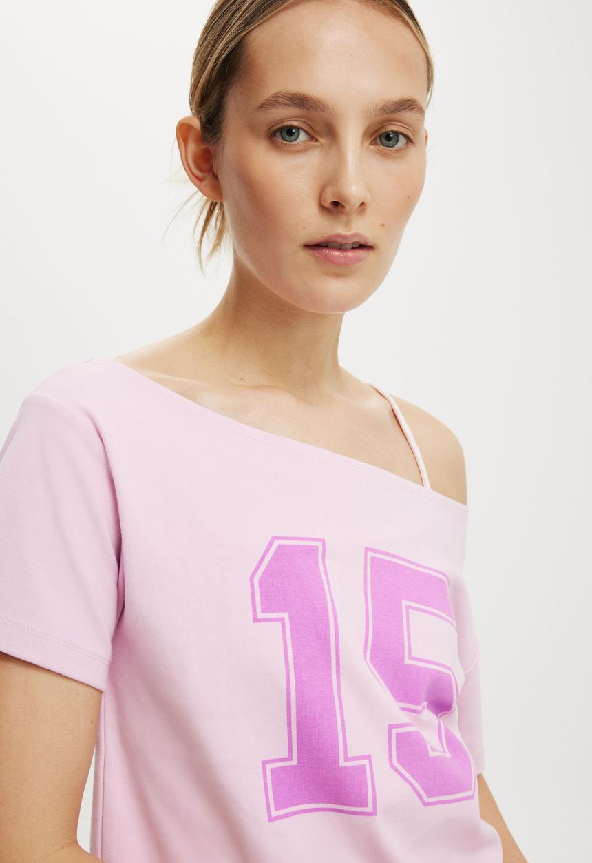 Cotton On - The sporty off shoulder graphic tee - 15 / lavendula