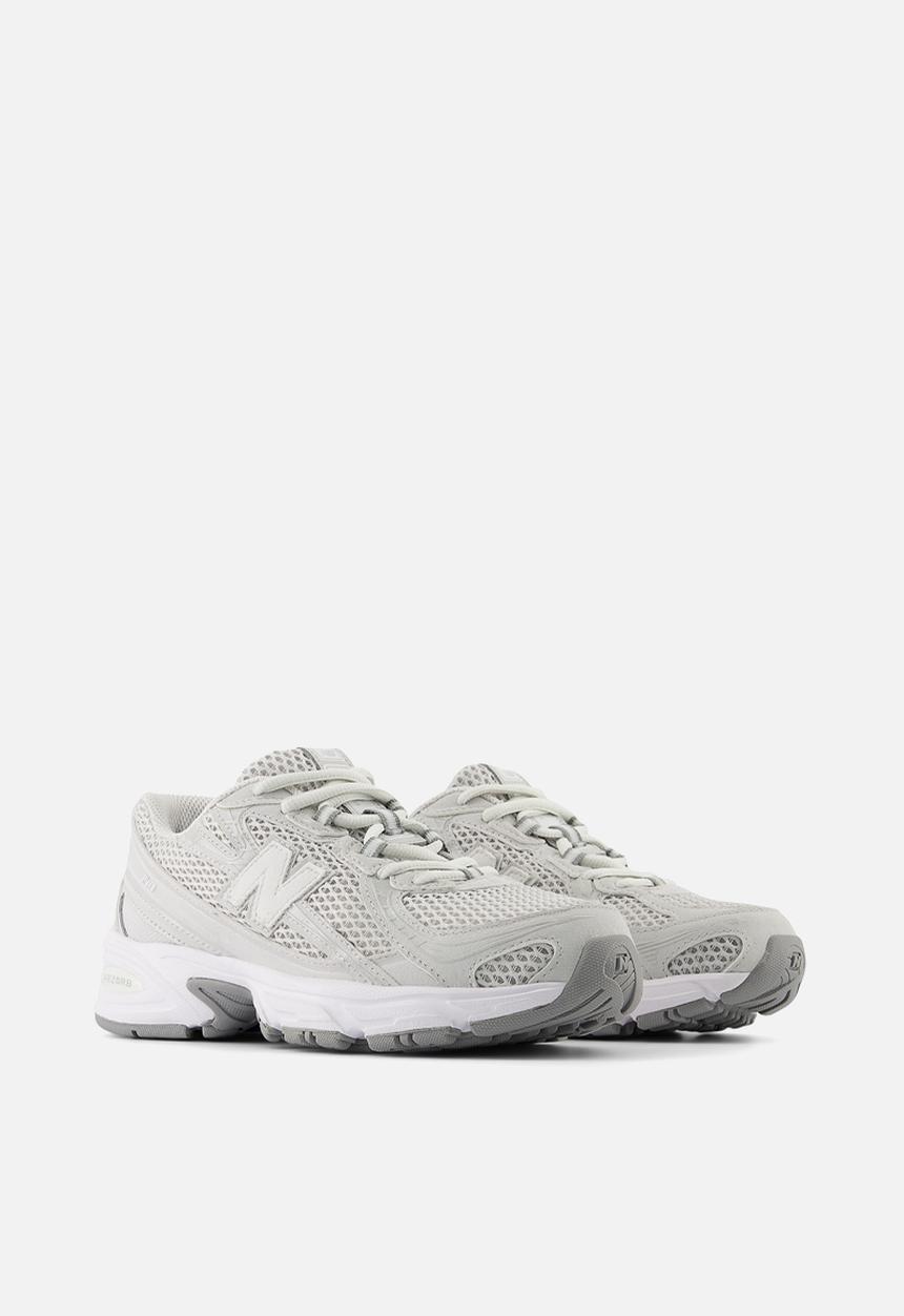New Balance  - Kids 740 grade school - grey