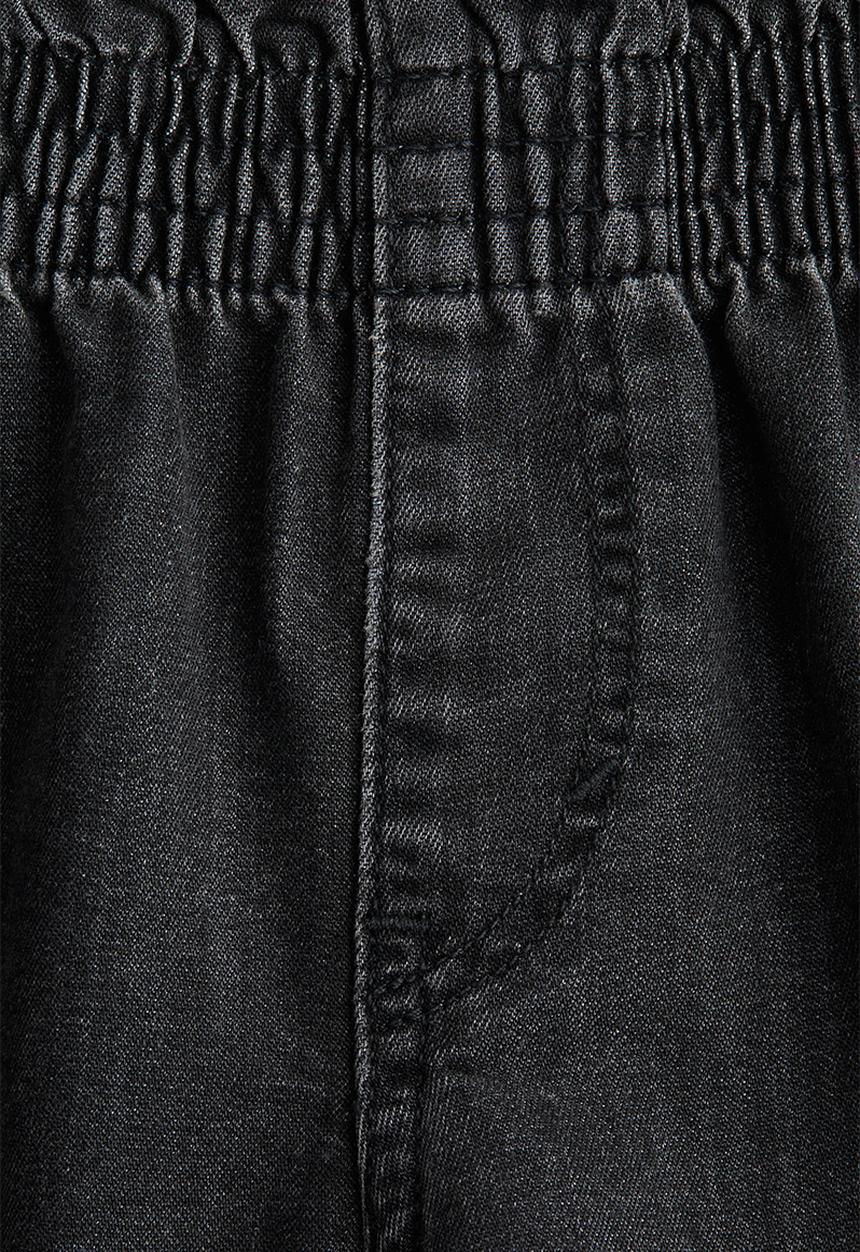 H&M - Loose fit denim shorts - black