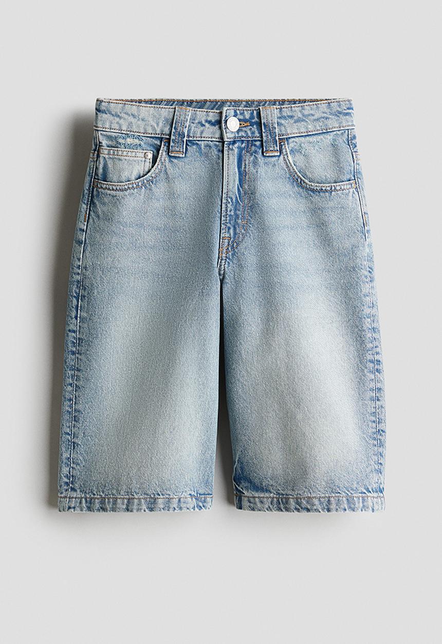 H&M - Baggy denim shorts - light denim blue 