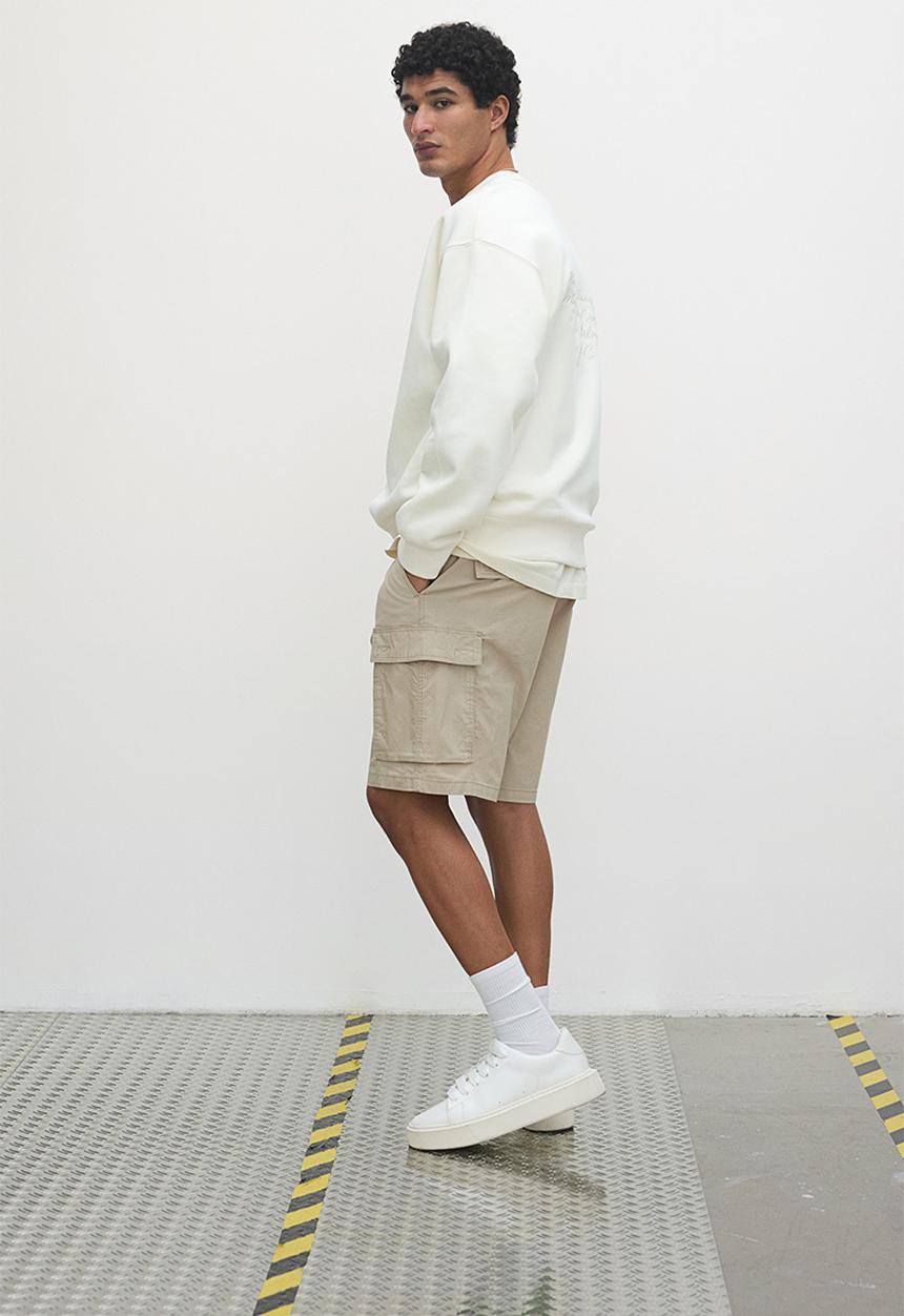 H&M - Regular fit cargo shorts - beige
