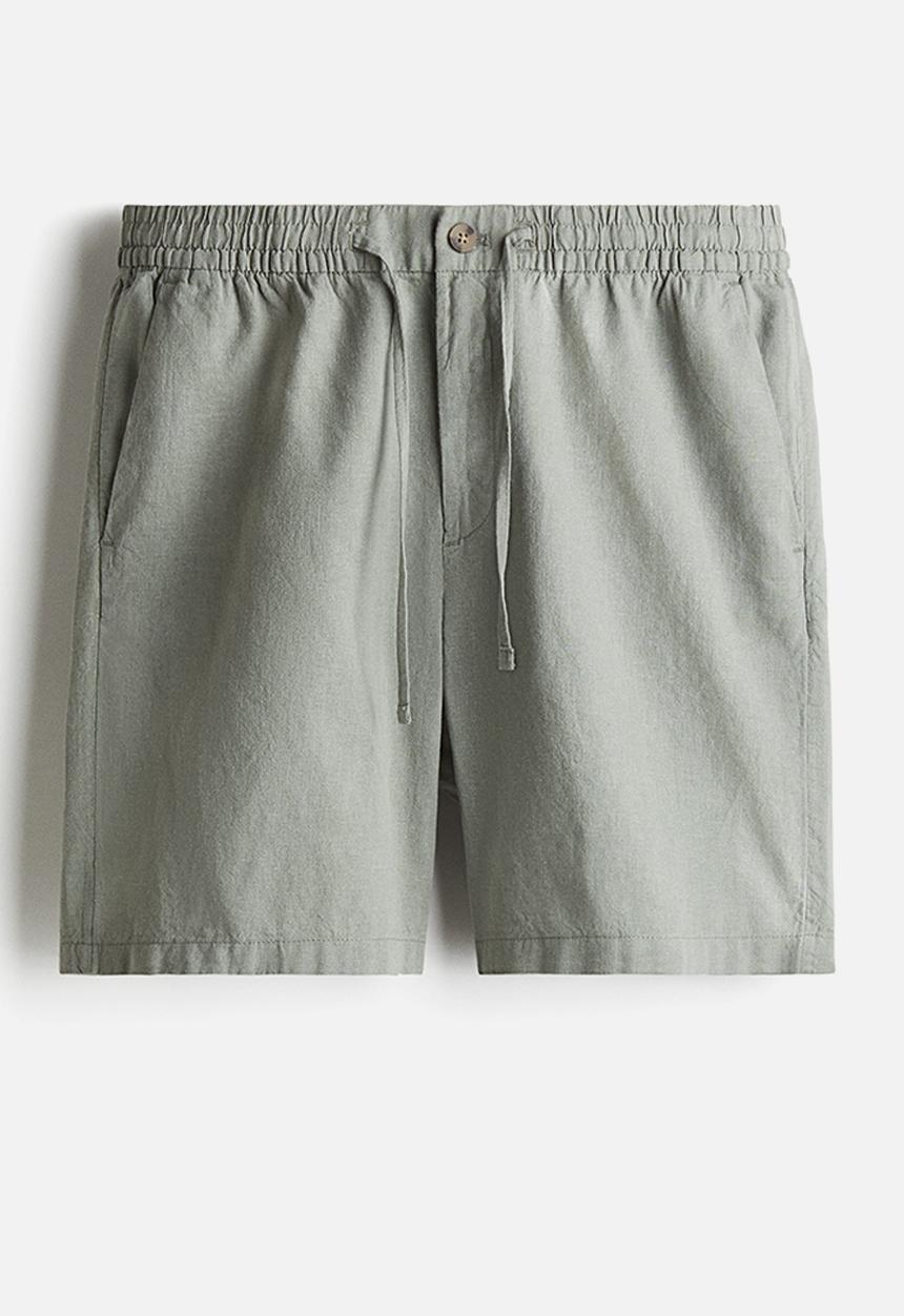 H&M - Regular fit linen-blend shorts - sage green