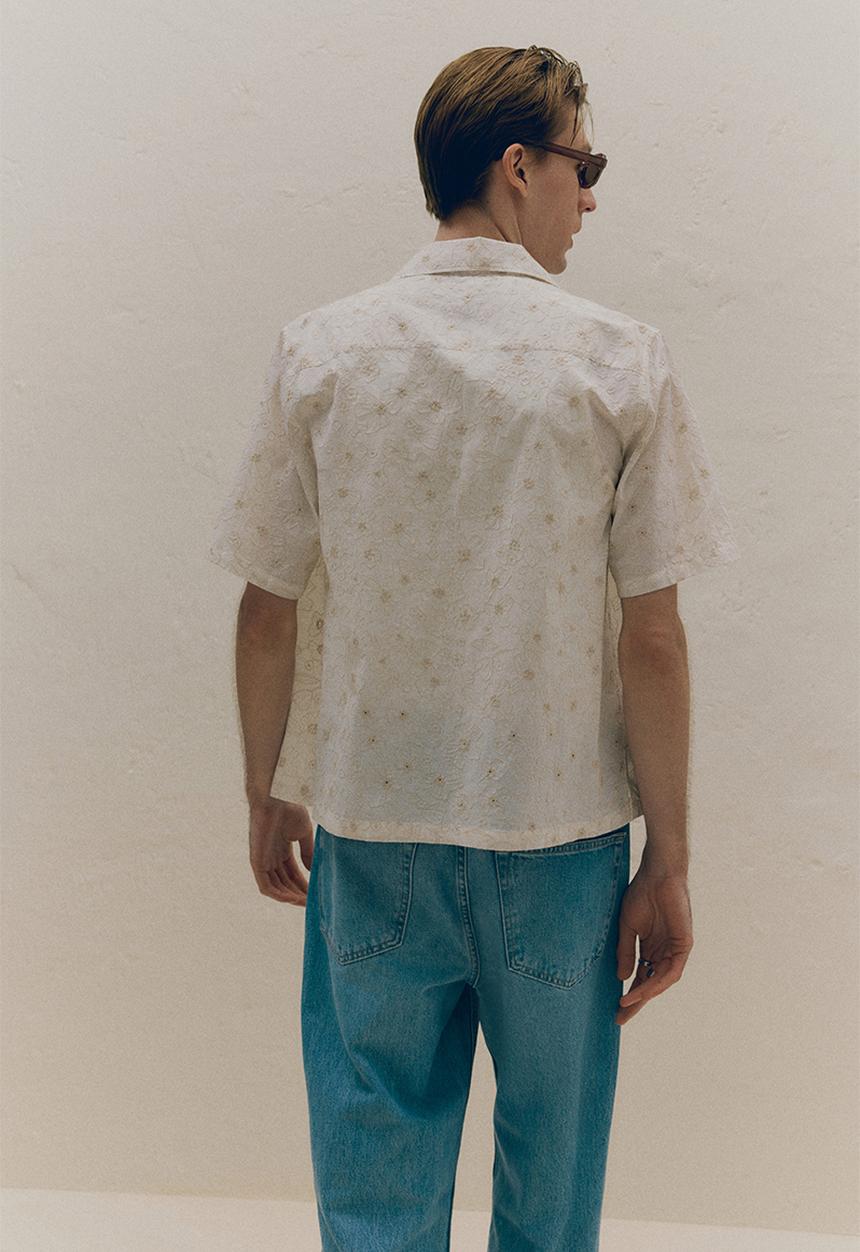 H&M - Regular fit embroidered resort shirt - white floral 