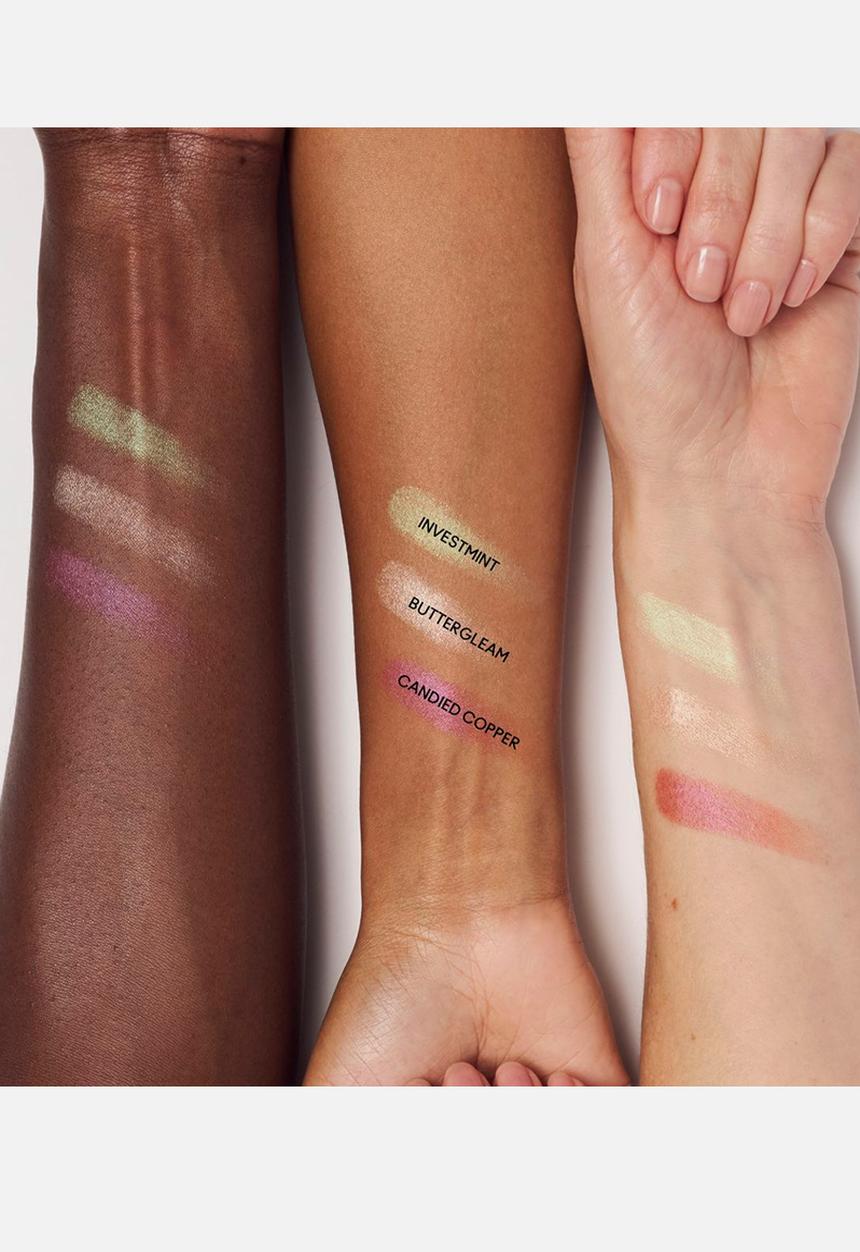 MAC - Presents and Future Bounce & Gleam Highlighter - InvestMint