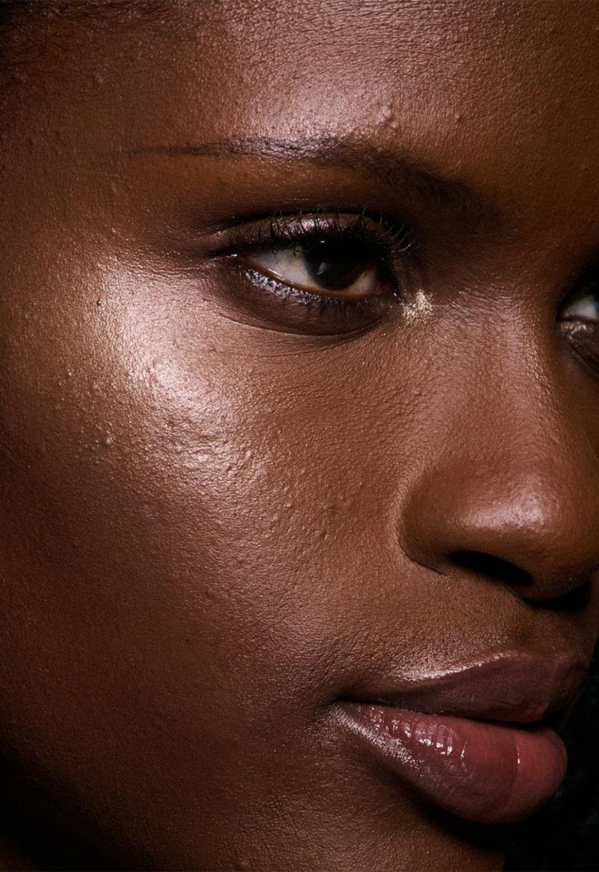MAC - Presents and Future Bounce & Gleam Highlighter - Buttergleam