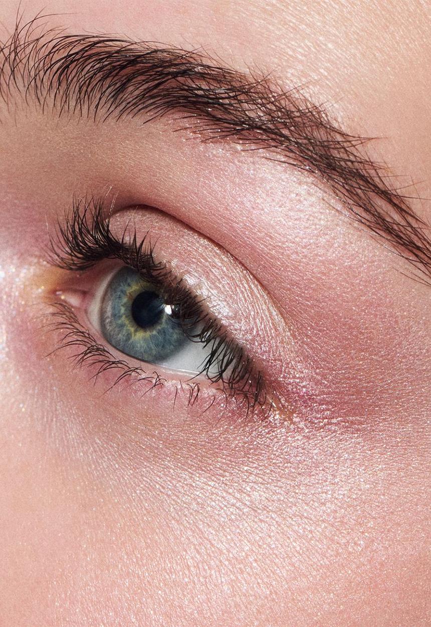 MAC - Presents and Future Jelly Shine Eye Shadow - Ice List