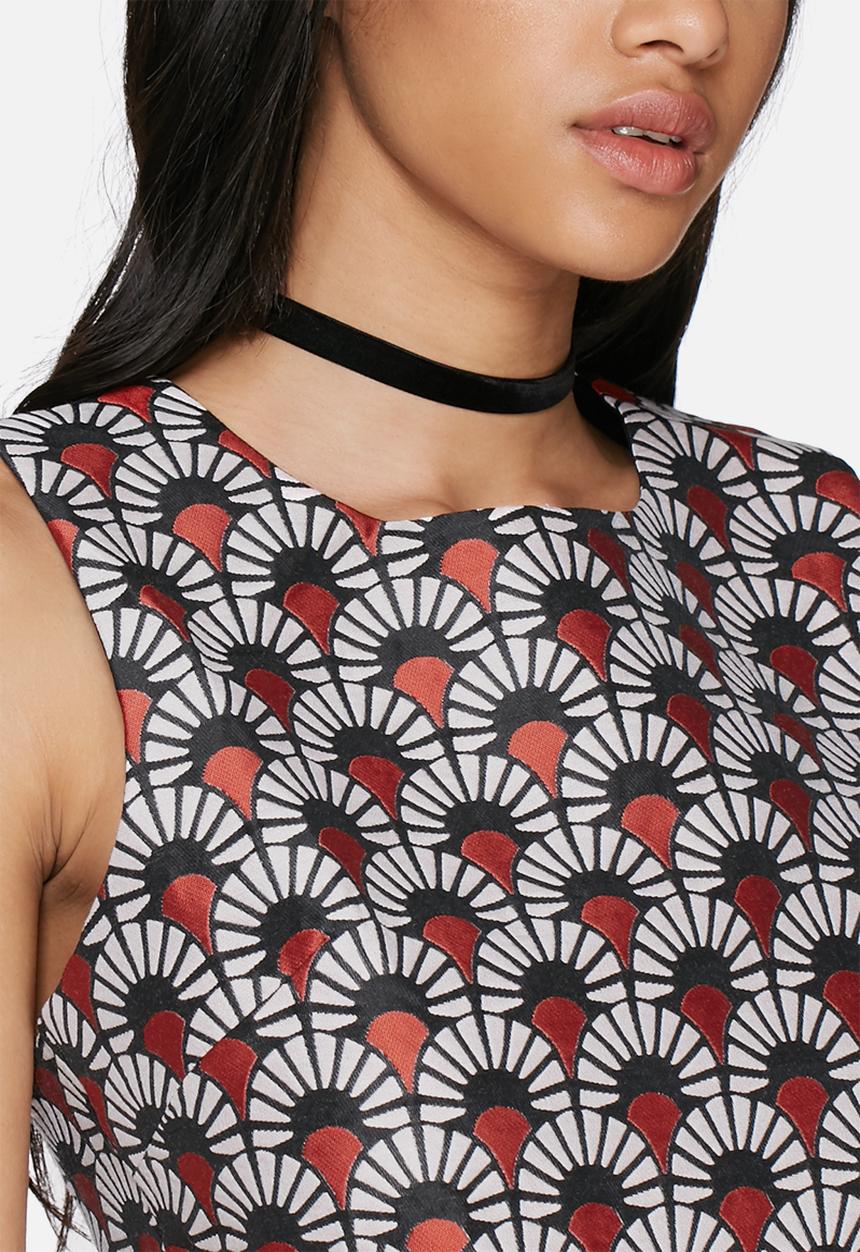 Glamorous - Fan brocade crop top