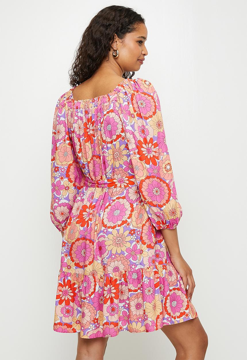 Stella Morgan - Bell Half Sleeve Elasticated Midi Dress With Square Neck - Multi Pink