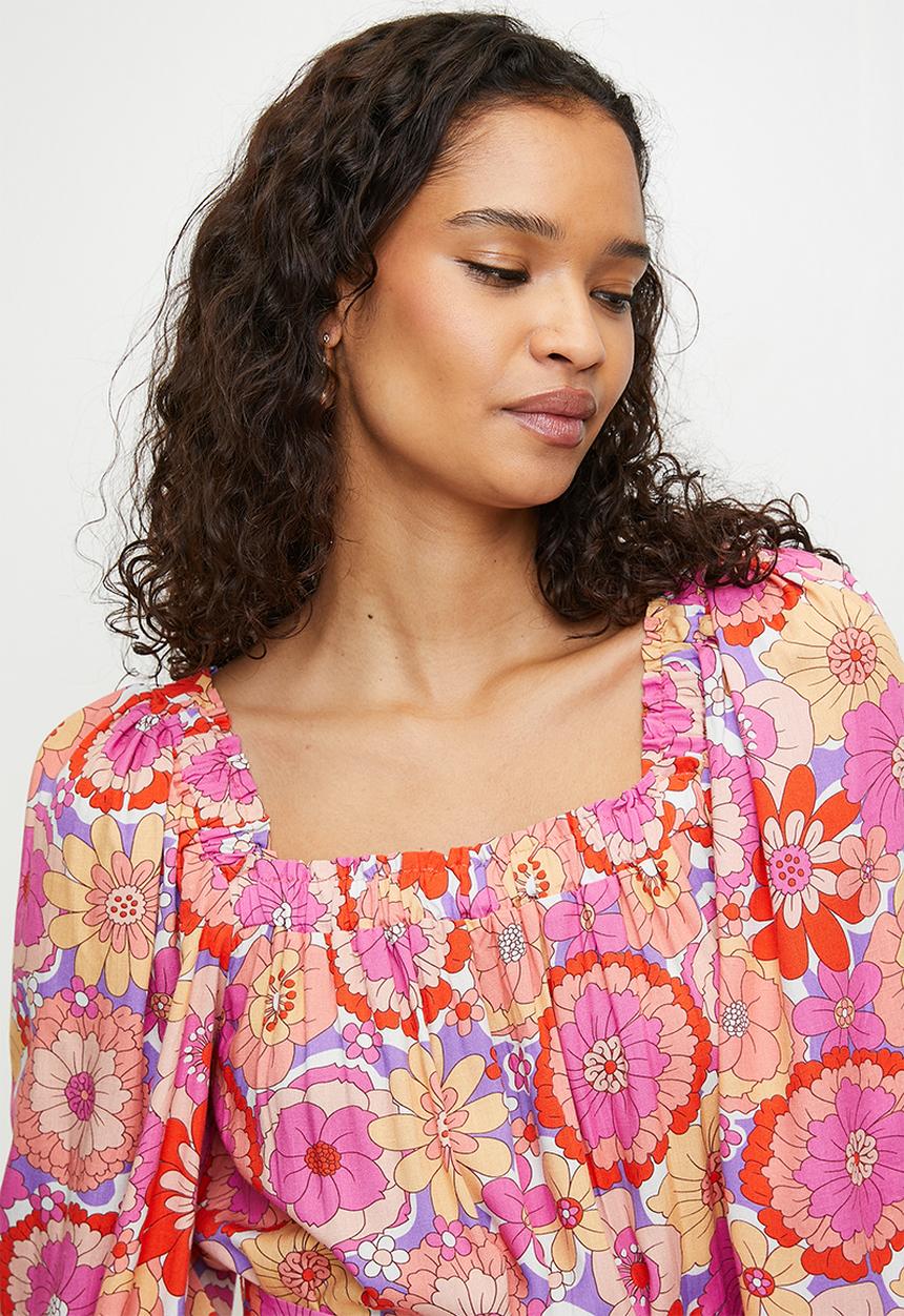 Stella Morgan - Bell Half Sleeve Elasticated Midi Dress With Square Neck - Multi Pink