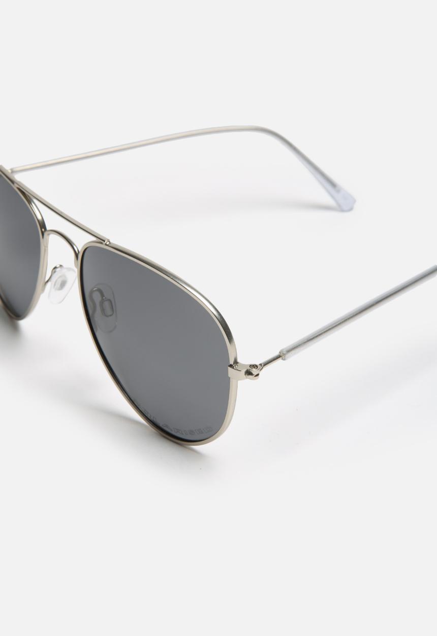Lundun - James polarized